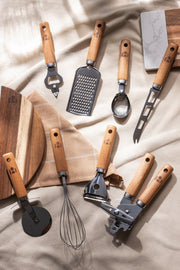 Batidor de Mano Mango de Madera