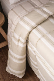 Acolchado Plumón de Fibra Sintética Estampa Rayas