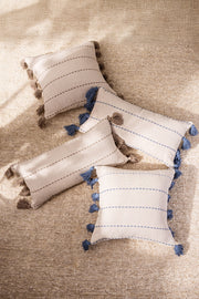 Almohadón Mechón Insertado Flecos 30x60cm