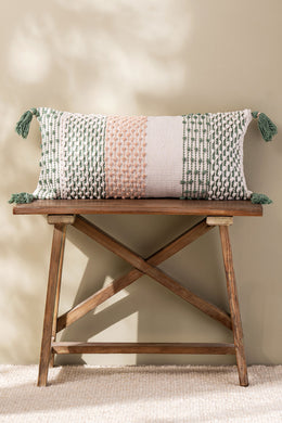 Almohadón Detalles Colores Flecos 30x60cm