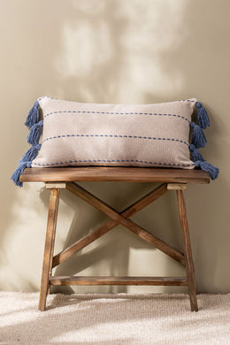 Almohadón Mechón Insertado Flecos 30x60cm