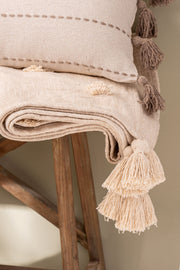 Almohadón Mechón Insertado Flecos 30x60cm