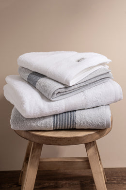 Juego de Toallas Extra Soft Guarda Dobby 440Gr/m2