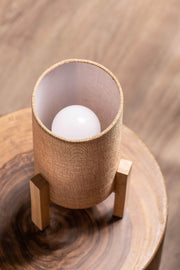 Lámpara Fanal Arpillera con Base de Madera