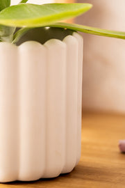 Maceta Poli Resina Acanalada Grande