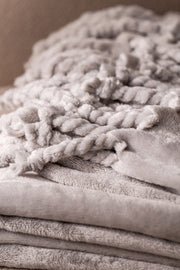 Manta Pie de Cama Flannel Fleece con Flecos Gris