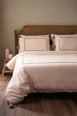 Funda Nórdica 100% Algodón Bordada con Borlas