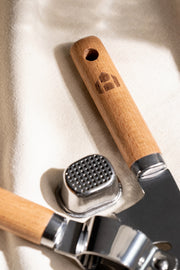 Prensa de Ajo Mango de Madera