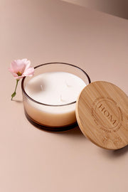 Vela aromática de Soja de 600ml intensa de larga duración con 3 pabilos Fragancia Magic Peony